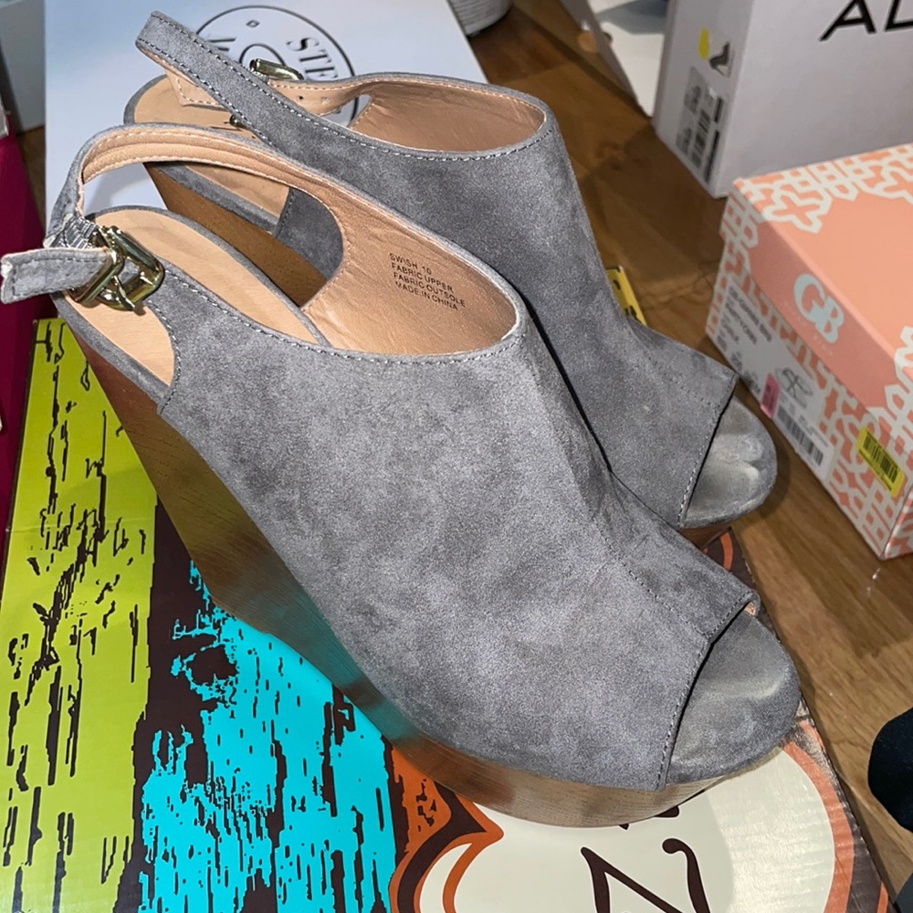 Womens Microsuede wedge